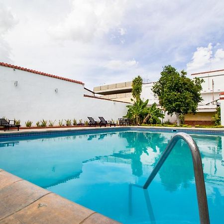 Hotel Colon Mérida Exteriér fotografie