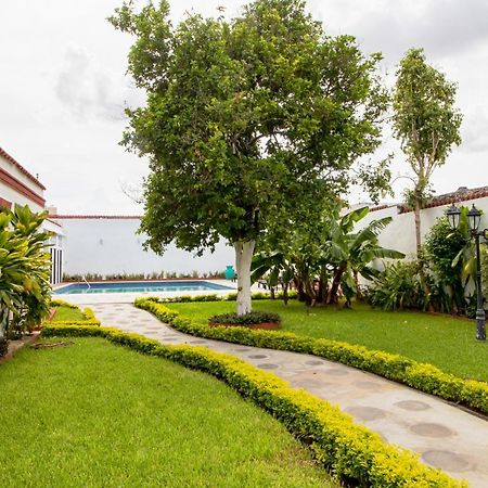 Hotel Colon Mérida Exteriér fotografie