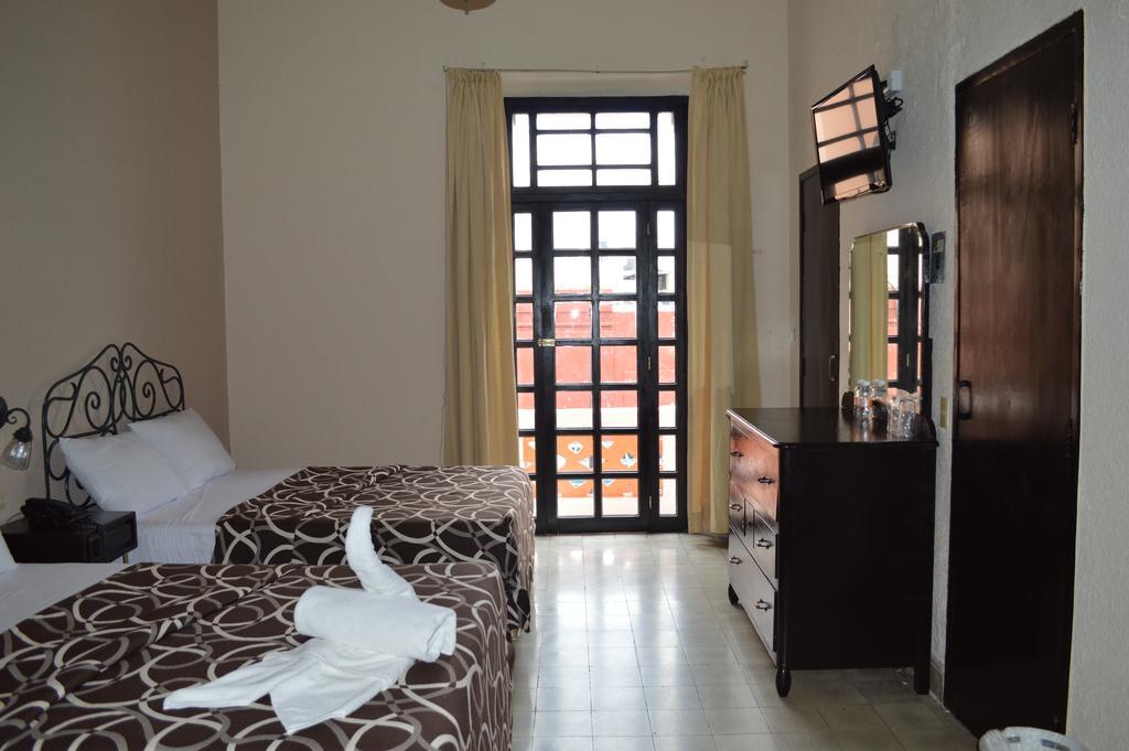 Hotel Colon Mérida Exteriér fotografie