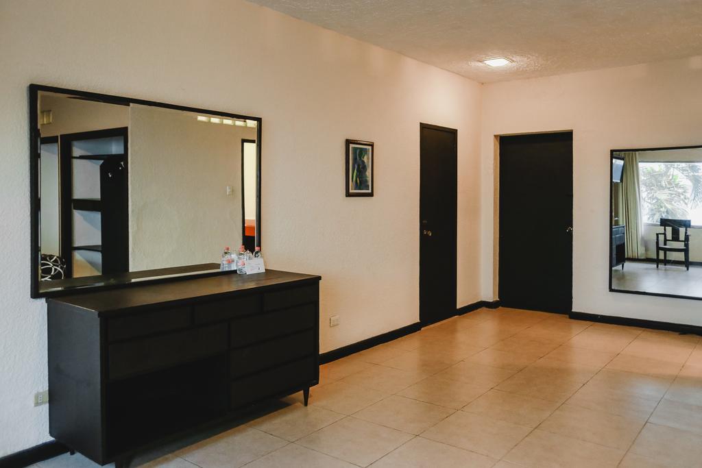 Hotel Colon Mérida Exteriér fotografie
