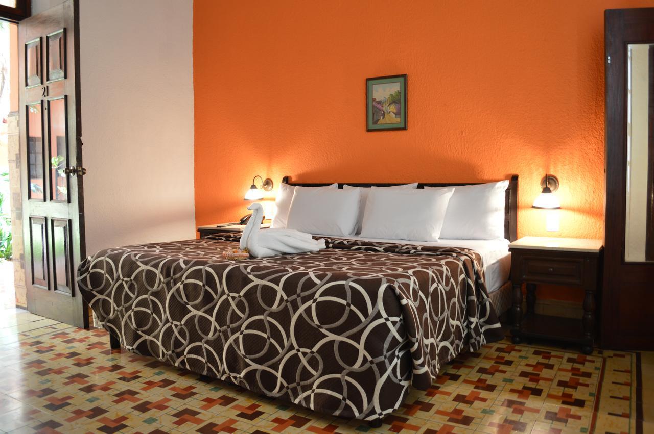 Hotel Colon Mérida Exteriér fotografie