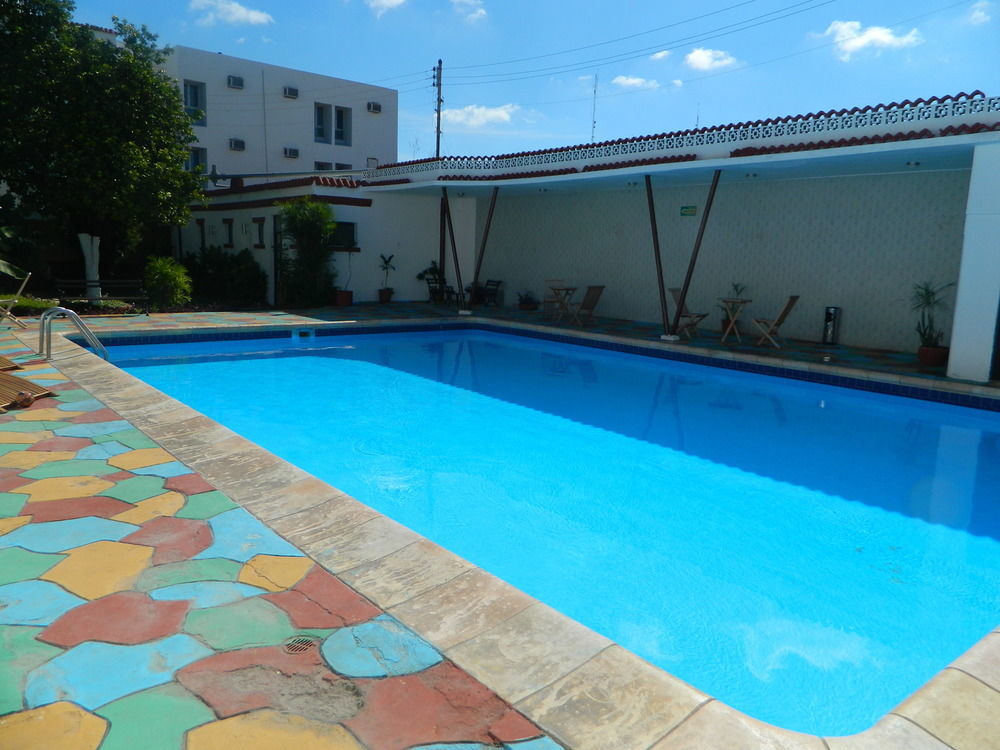 Hotel Colon Mérida Exteriér fotografie