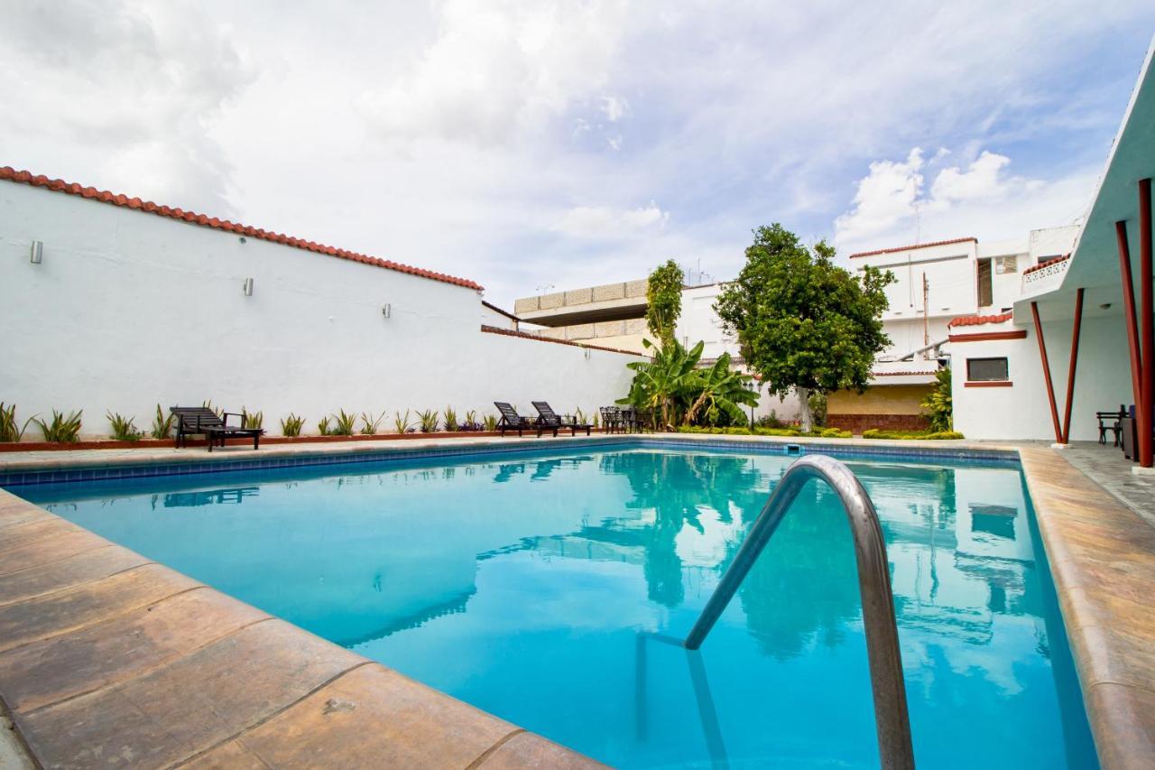 Hotel Colon Mérida Exteriér fotografie